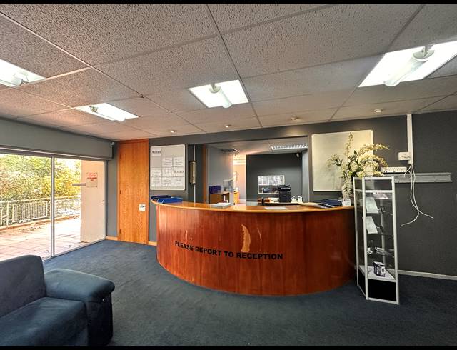 1,165M² BUILDING FOR SALE IN PARKTOWN